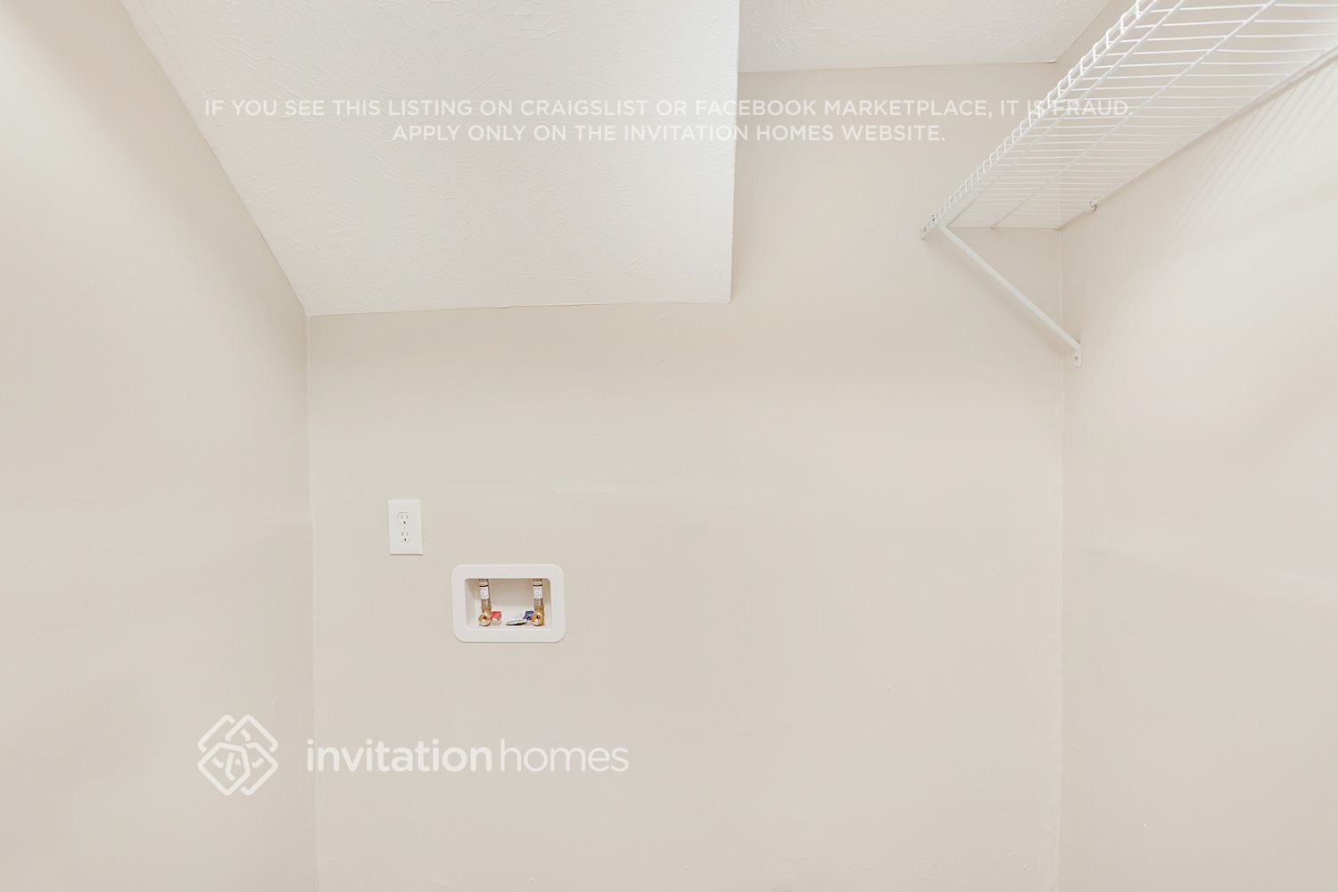 Building Photo - 5539 Petite Ct