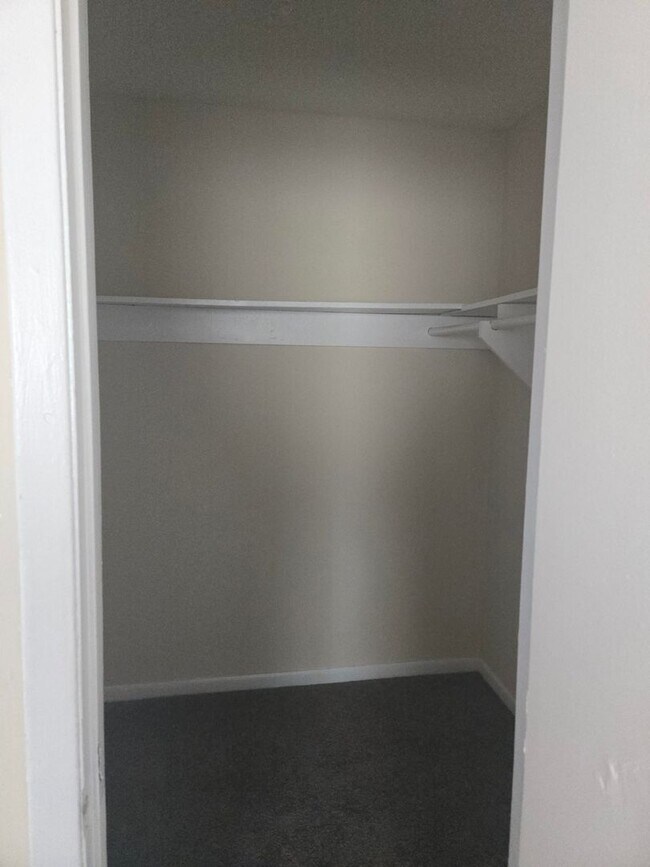 Building Photo - Palms West Condo- Ozkal