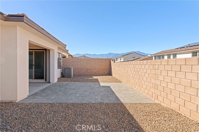 Building Photo - 74356 Nichols Dr