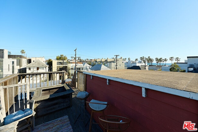 Building Photo - 34 Park Ave