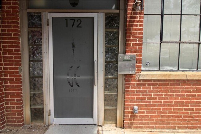 Building Photo - 172 Haynes St SW