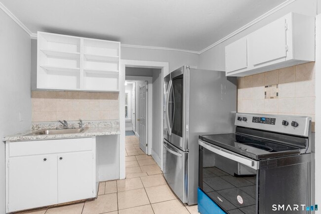 Building Photo - 19 Woodbridge Ave