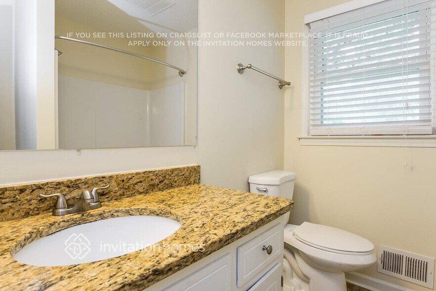 Building Photo - 4656 E Glen Ridge Cir