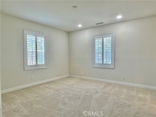 Building Photo - 50 Winding Way