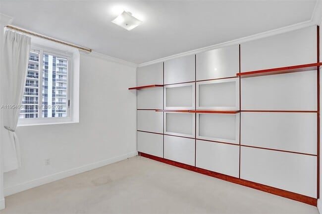 Building Photo - 4775 Collins Ave