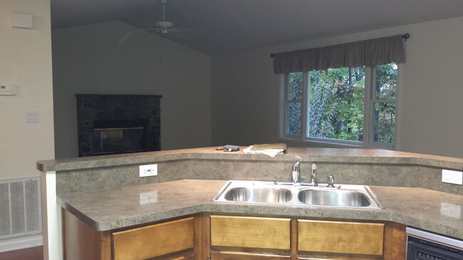 Building Photo - 34 Alta Way