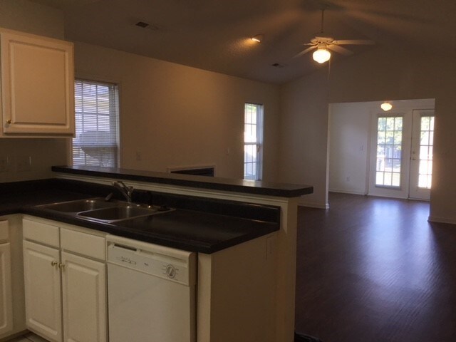 Building Photo - 193 Cameron Way Cir