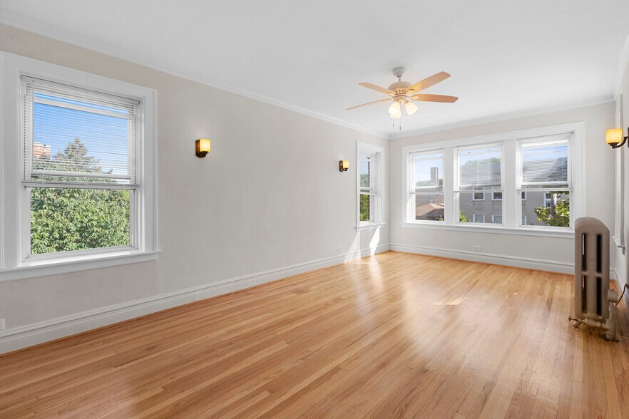 Building Photo - 120 Custer Ave