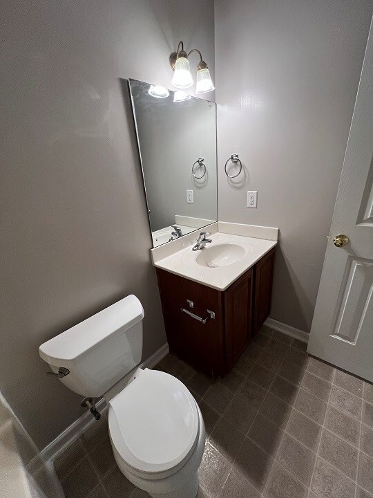 Building Photo - 570 Batty Way