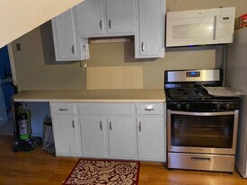 Building Photo - 2 Wachusett St