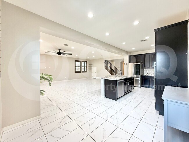Building Photo - 251 E Wisteria Dr