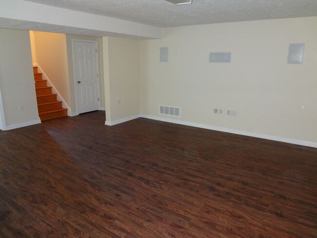 Building Photo - 920 Confederacy Dr