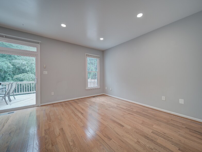 Building Photo - 3006 Fallswood Glen Ct