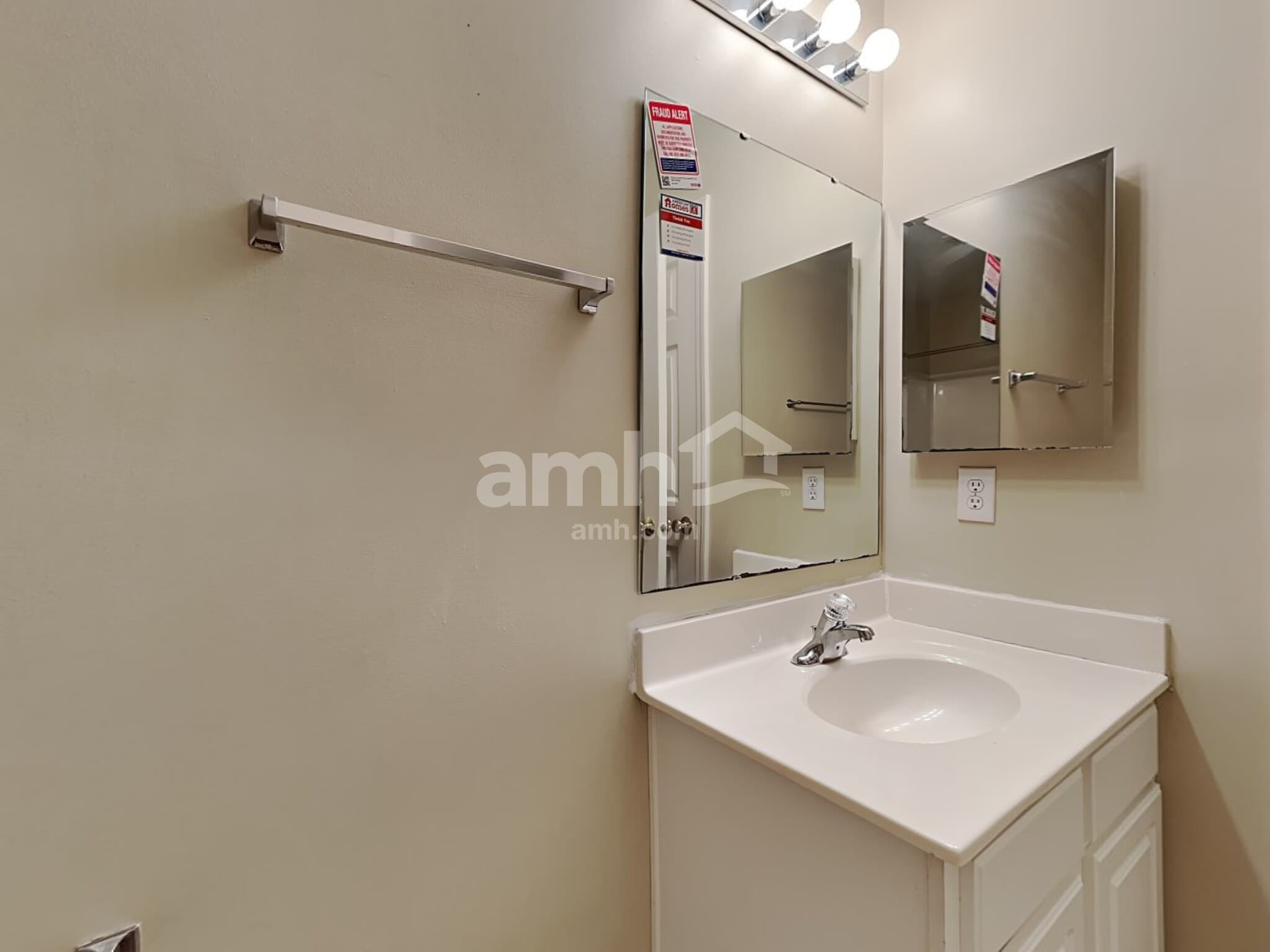 Building Photo - 5826 Columbia Cir