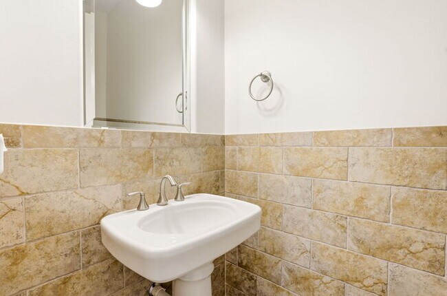 Building Photo - Encanterra Golf Community