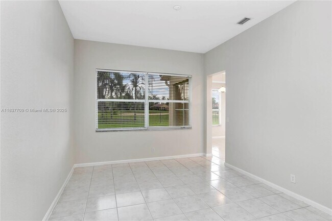 Building Photo - 2527 Eagle Run Dr