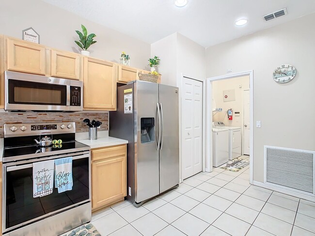 Building Photo - For rent in Highlands Reserve