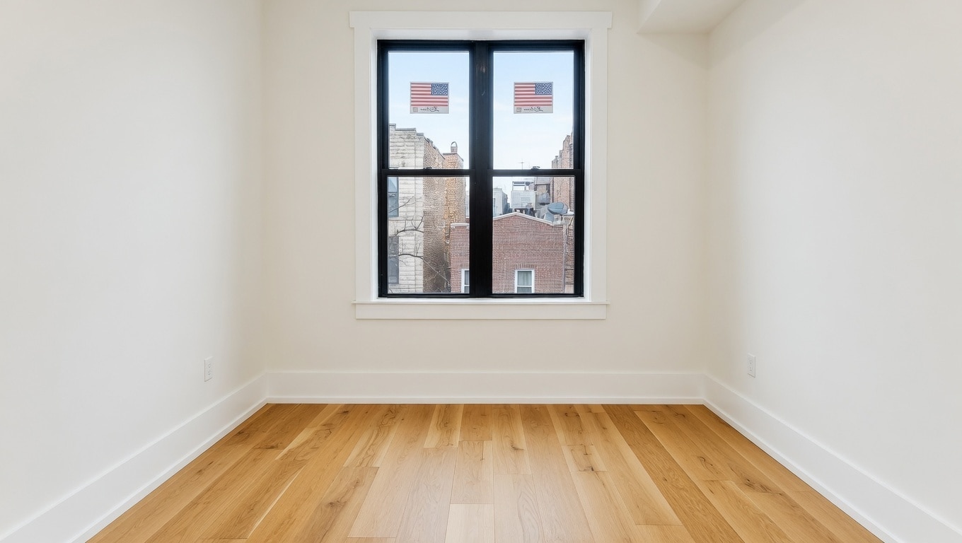 Building Photo - 944 N Damen Ave