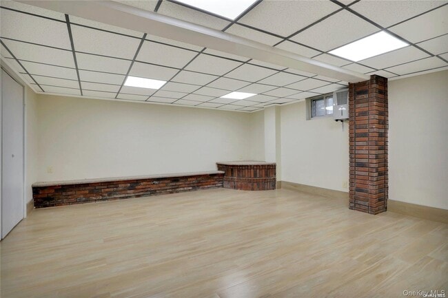 Building Photo - 260 Oak Ridge Ln