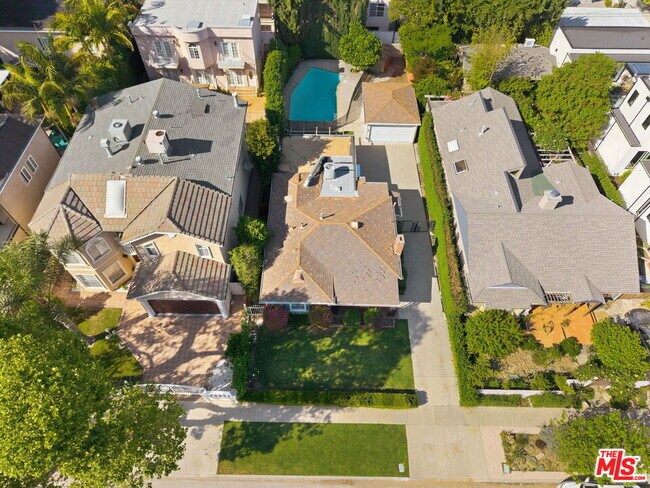 Building Photo - 14529 Greenleaf St