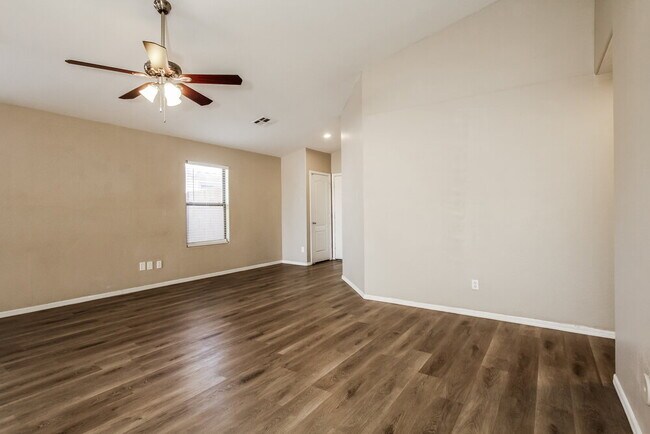 Building Photo - 5116 W T Ryan Ln