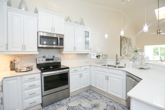 Building Photo - **WORLD TENNIS CENTER**3 BEDS/3.5 BATHS**F...