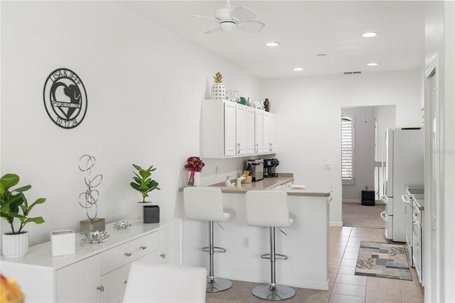 Building Photo - 6989 Prosperity Cir