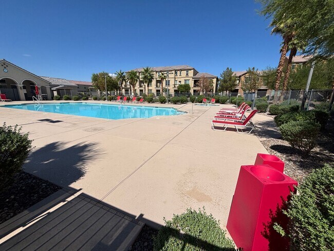 Building Photo - GUARD GATED 3 BED 2.5 BATH 2 CAR GARAGE TO...