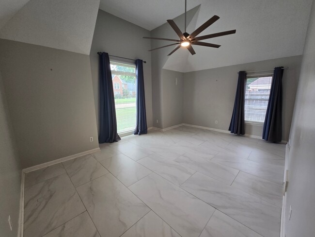 Building Photo - 4220 Glenroy Dr