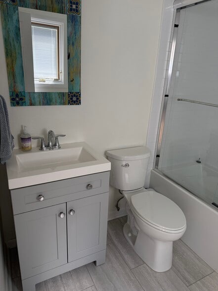 Bath 1 - 51 84th Ave