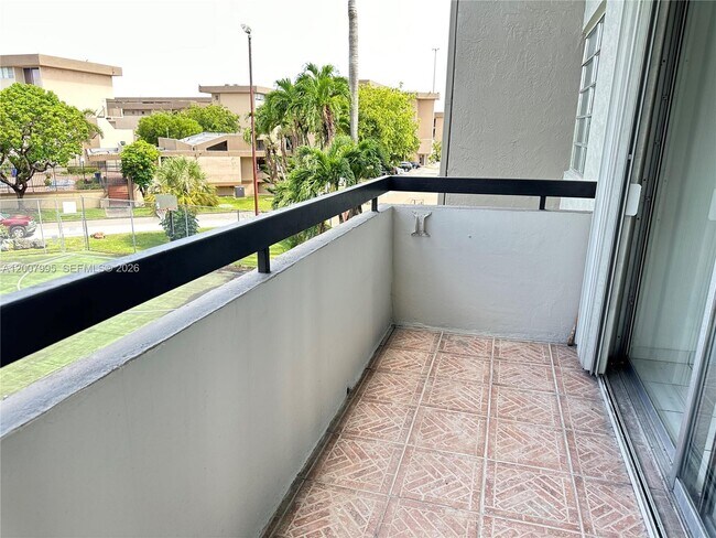 Building Photo - 802 NW 87th Ave