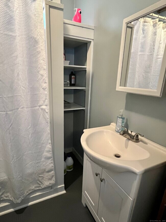 Building Photo - 39 Pearl St