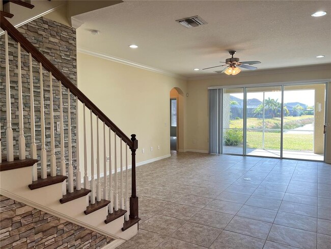 Building Photo - 5753 Hydrangea Cir