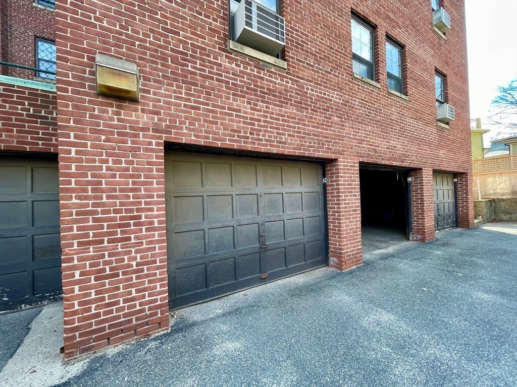 Building Photo - 53 Harvard Ave