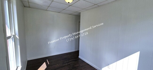 Building Photo - 76 2nd Ave