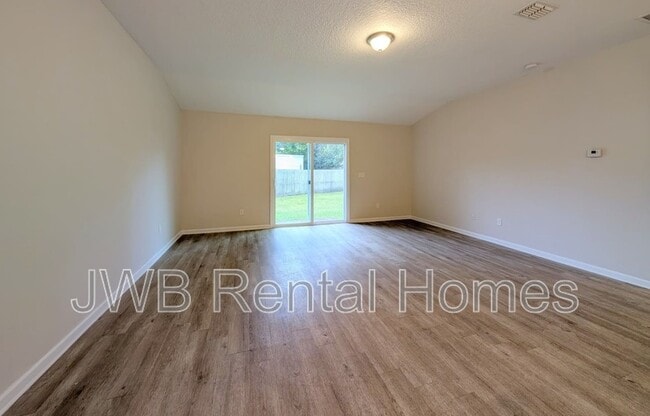 Building Photo - 5651 Norde Dr W