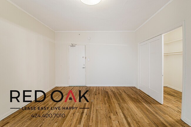 Building Photo - 836 Sanborn Ave