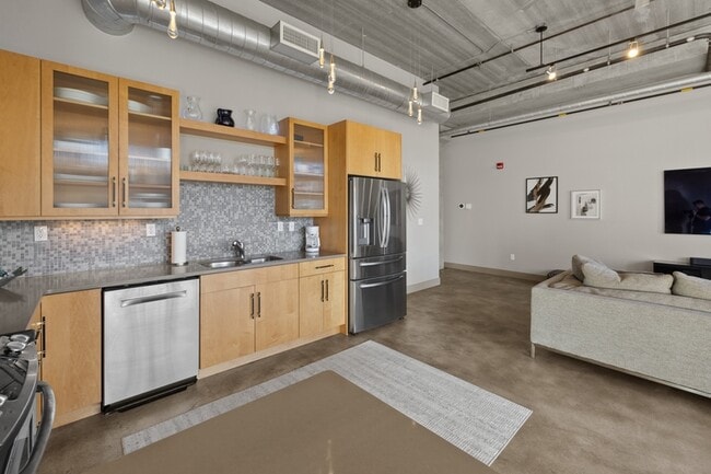 Building Photo - 101 N Tejon St