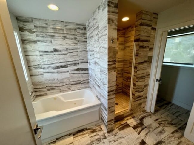 Building Photo - 420 Melrose Condominiums ~ Capitol Hill