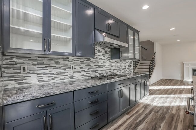 Building Photo - Spacious 5-Bedroom Home for Rent in Martha Lake – Lynnwood