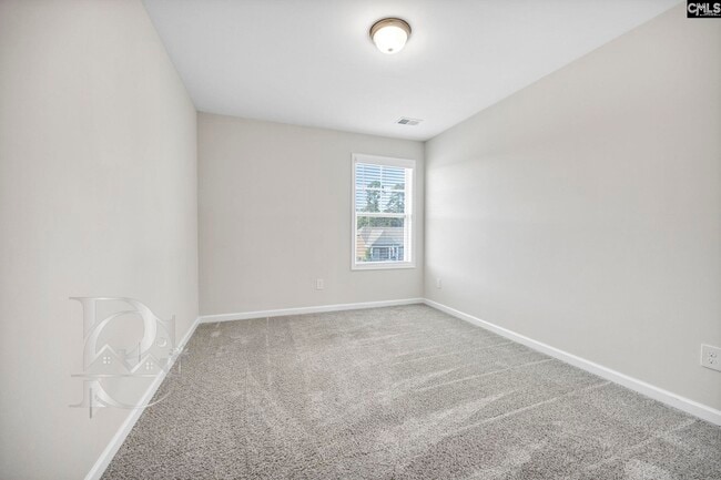 Building Photo - 9 Spinney Ct