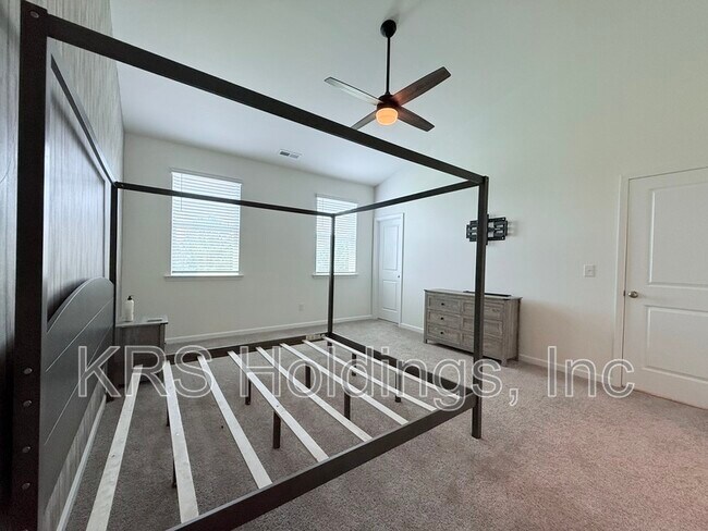Building Photo - 849 Parc Townes Dr