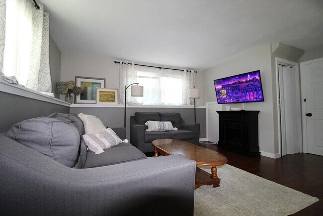 Building Photo - 5 Chambers St