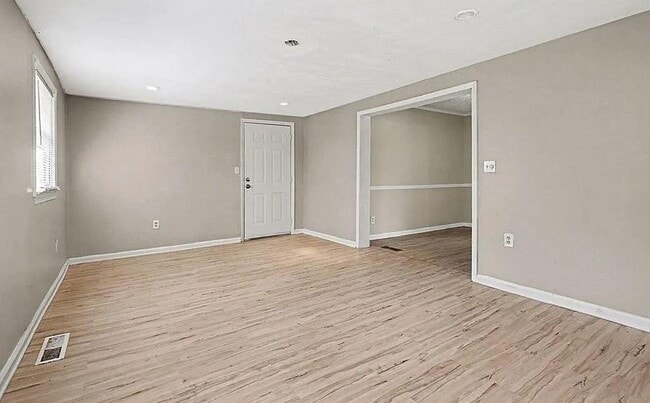 Building Photo - 4460 Marjorie Rd SW