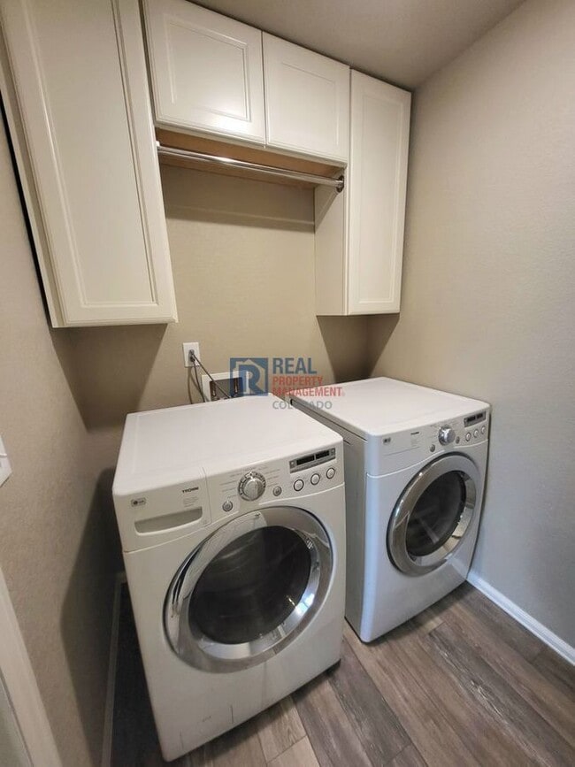 Building Photo - 6075 Sun Mesa Cir