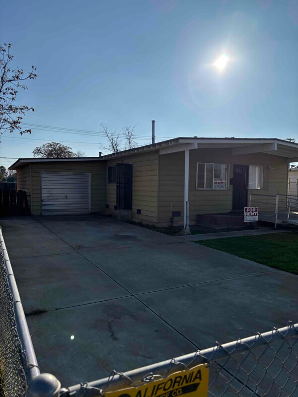 Building Photo - 237 W Strother Ave