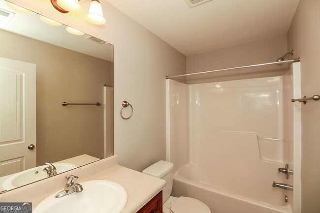Building Photo - 5663 Valley Loop