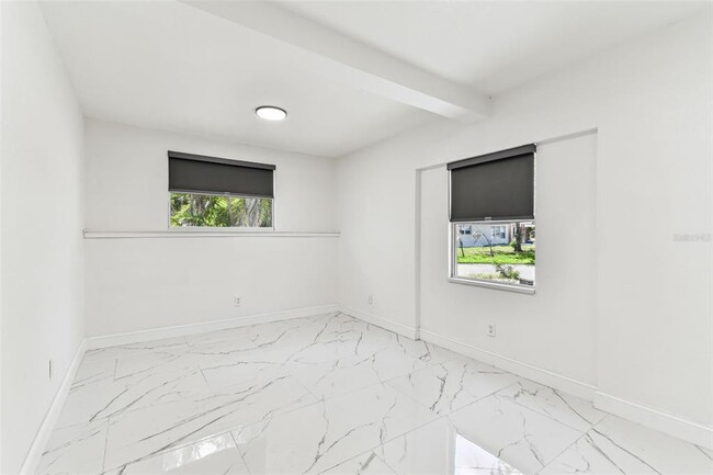 Building Photo - 4290 Neptune Dr SE