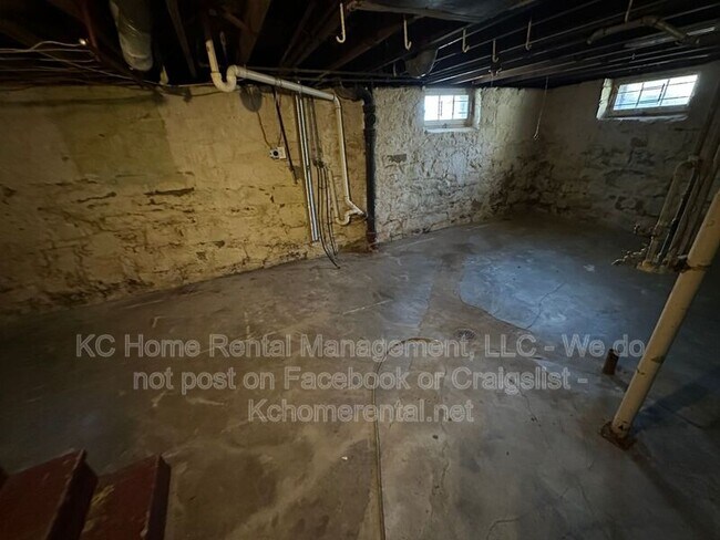 Building Photo - 2115 N 40 St