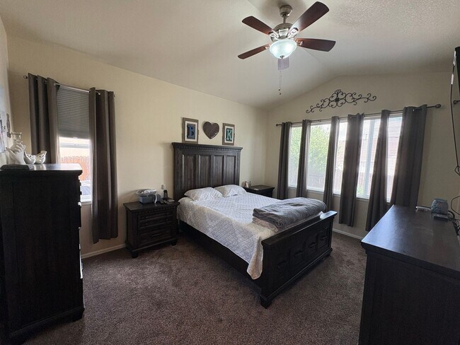 Building Photo - Beautiful 4 Bed 3 Bath in Fountain!!!